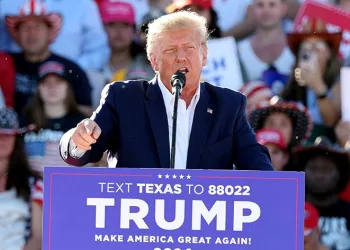 Trump, Jüriler tarafından suçlandı