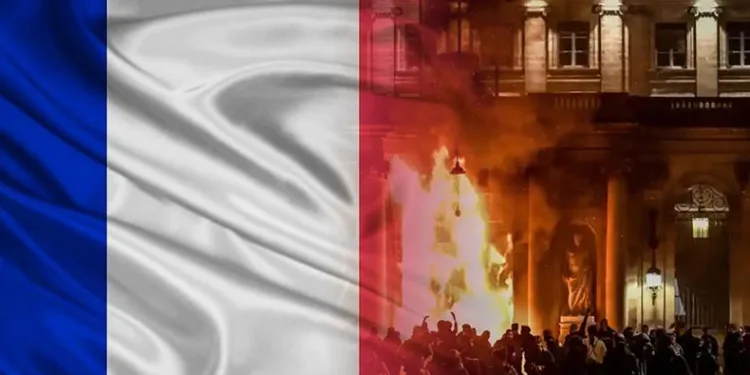 Ülke genelinde 457 kişiye gözaltı