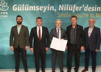 Mineral Analiz Laboratuvarı çiftçinin yanında
