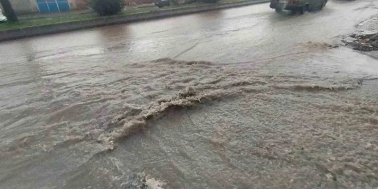 Şanlıurfa’da dolu ve sağanak yağış etkili oldu