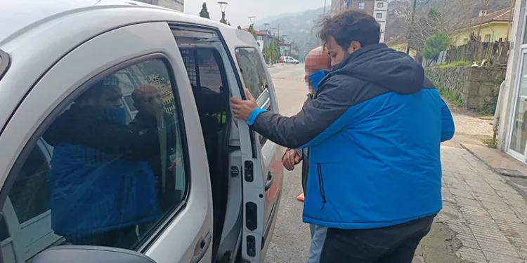 Yardım parası adı altında para toplarken yakalandı