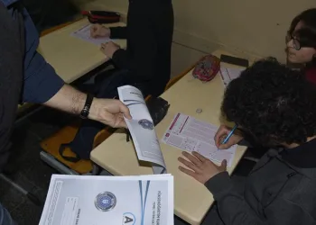 Lise ve üniversite adaylarına sınav simülasyonu