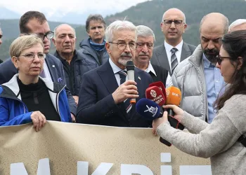 Kuruyan Nilüfer Barajı’nda su krizine karşı çağrıda bulundular
