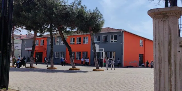 Patlamış mısır öğrencileri hastanelik etti