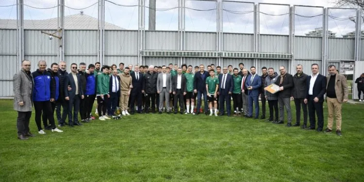 MHP İl Teşkilatı’ndan Bursaspor’a ziyaret