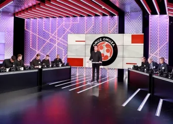 Futbol ailesi depremzedeler için “Omuz Omuza”