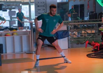 Bursaspor salonda çalıştı