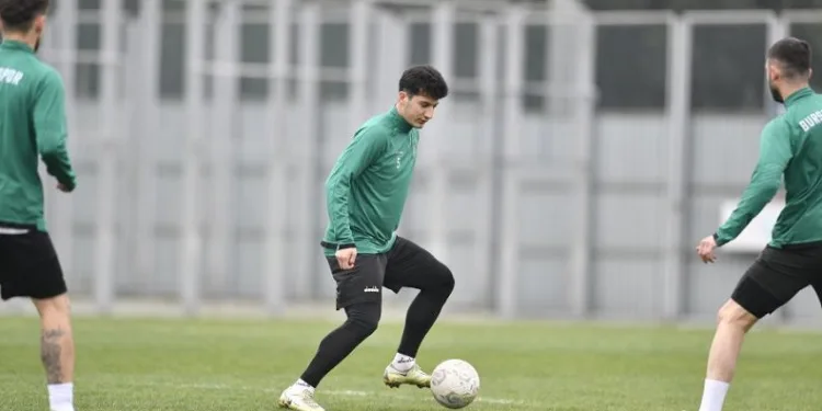 Bursaspor’da Amed SF maçının taktiği çalışıldı