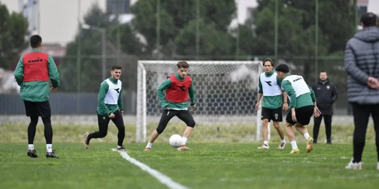 Bursaspor’da E. Erokspor maçı hazırlıkları sürüyor