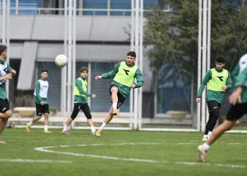 Bursaspor İsmail Ertekin gözetiminde çalıştı