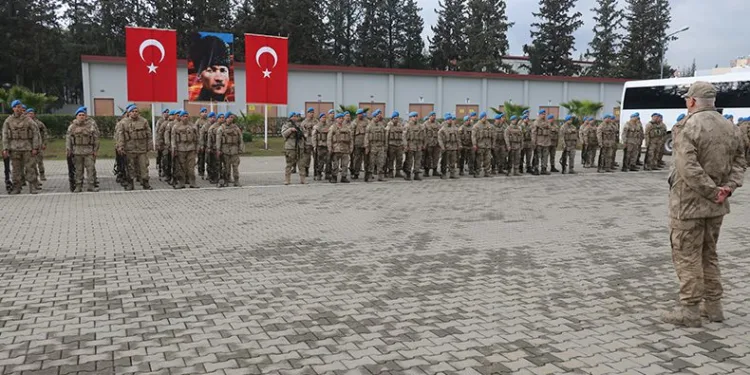 Görevini tamamlayan komandolar uğurlandı