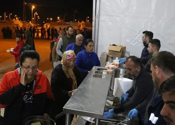Deprem bölgesinde ilk sahur