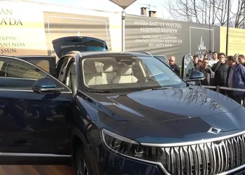 Türkiye’nin yerli otomobili TOGG’a Bursa’da yoğun ilgi