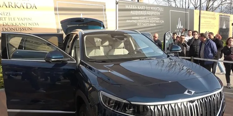 Türkiye’nin yerli otomobili TOGG’a Bursa’da yoğun ilgi