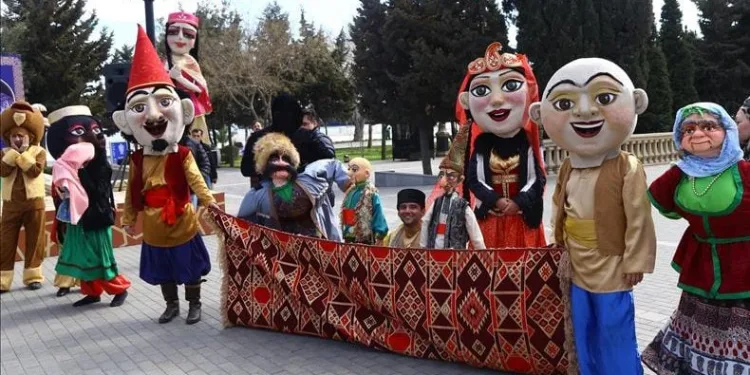 Nevruz kutlamaları renkli görüntülerle başladı
