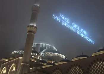 Çamlıca Camii’nde ilk teravih namazı kılındı