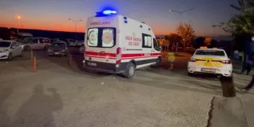 21 yaşındaki genç kazara annesini vurdu
