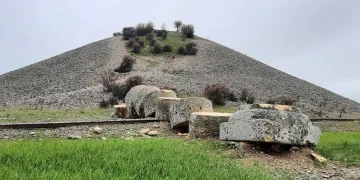 2 bin 43 yıllık sütun yeniden ayağa kalkacak