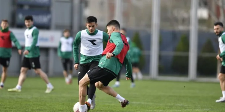 Bursaspor, Sivas Belediye maçı hazırlıklarını tamamladı