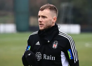 Alexandru Maxim: “Beşiktaş’ta olmak benim için büyük bir fırsat”