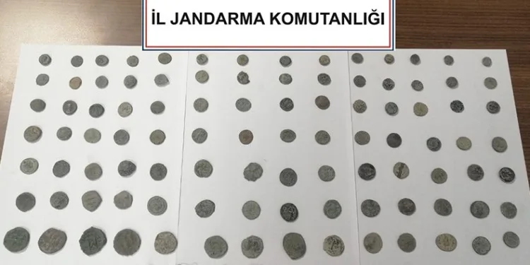 Roma ve Bizans dönemine ait tarihi eserler ele geçirildi