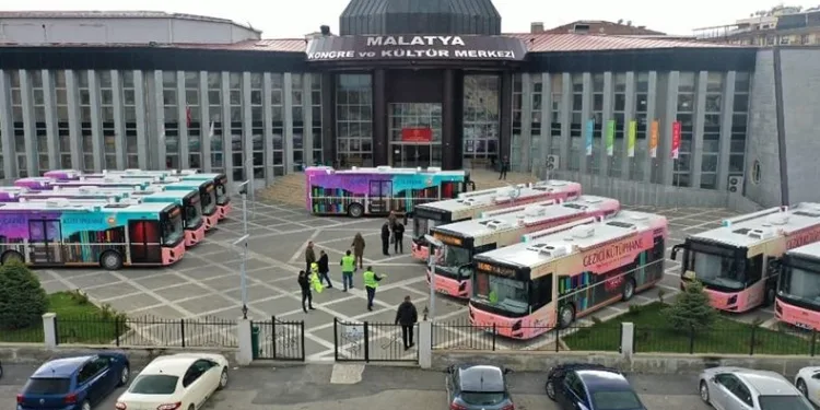 Gezici kütüphaneler deprem bölgesinde