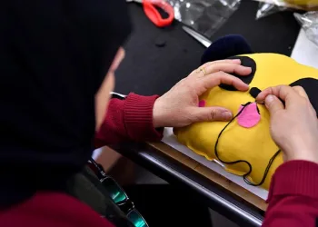 Depremzede çocuklara ‘uyku arkadaşı’