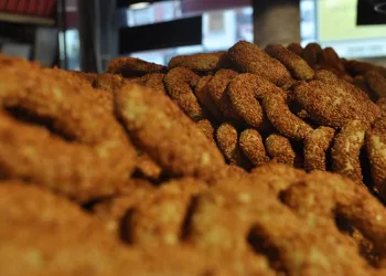 Kandil simidi tezgahlara bereket getiriyor