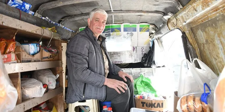 Köydeki çocukların bakkal amcası