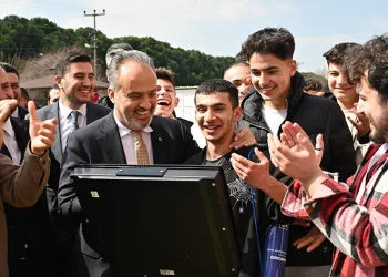 Başkan Aktaş, gençlerle tecrübelerini paylaştı