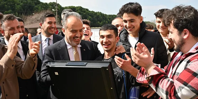 Başkan Aktaş, gençlerle tecrübelerini paylaştı