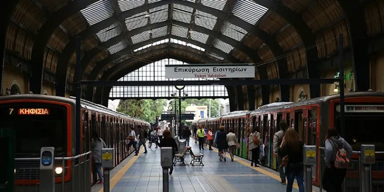 Yunanistan’da tren seferleri kademeli olarak yeniden başlayacak
