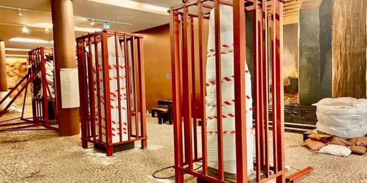 Müzede artçı deprem önlemi
