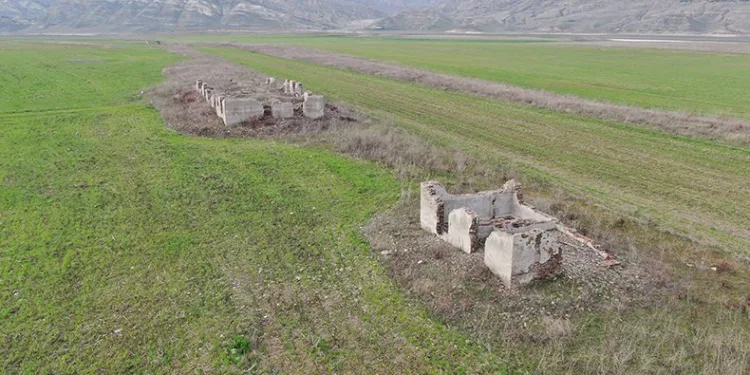 Eski tren garı gün yüzüne çıktı
