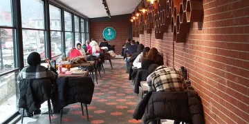 Dönemeç Kitap Kafe’ye gençlerin yoğun ilgisi