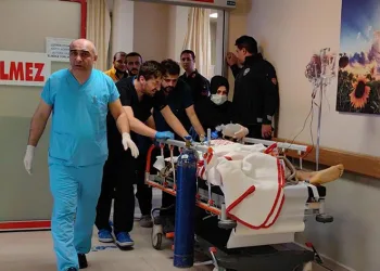 Testerenin bıçağı boynunu kesti ağır yaralandı