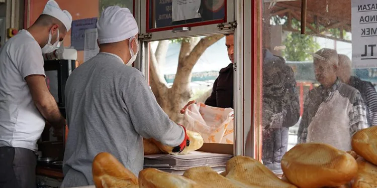 Tarsus’ta ekmek Ramazan ayı boyunca 1 TL