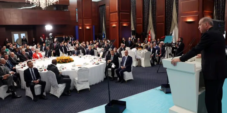 Büyükelçilerle iftar programı