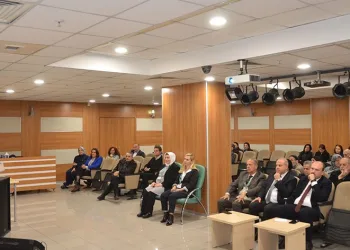 Doktorlar hastalarına eğitim verdi