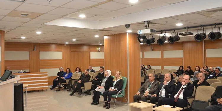 Doktorlar hastalarına eğitim verdi