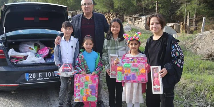 Oyuncaklar başkan amcadan
