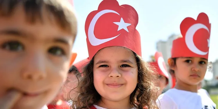 Konyaaltı kreşlerinde 23 Nisan coşkusu