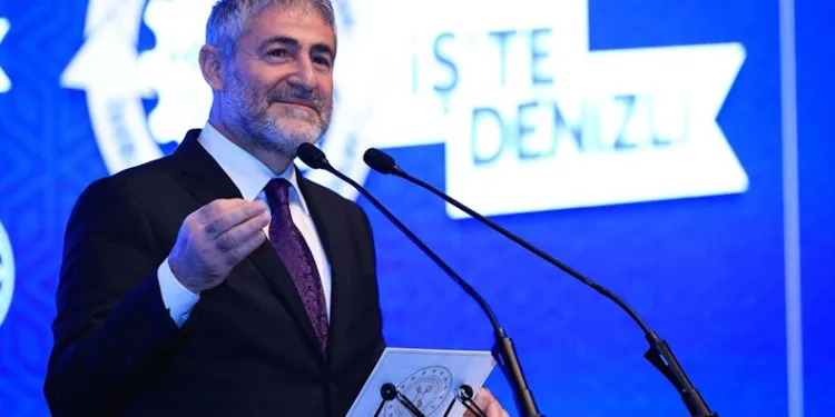 “Tutarsız, zeminsiz ve tozpembe hayaller”