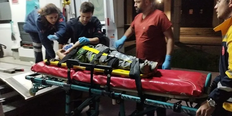 Bursa’da apartman boşluğuna düşen çocuk ağır yaralandı
