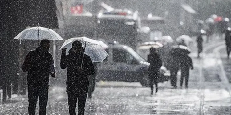 Bursa’da sağanak yağış etkili oldu