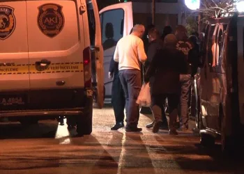 Anne ve oğlunun evde cansız bedeni bulundu