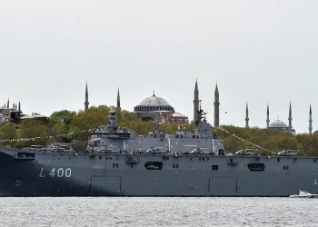 Ayasofya’dan TCG Anadolu’ya eşsiz manzara