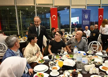 Şehit aileleri ve gazilerle iftar sofrası