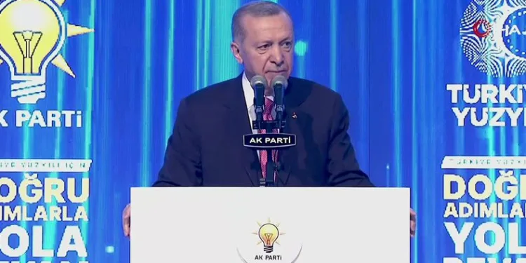 AK Parti seçim beyannamesi açıklandı