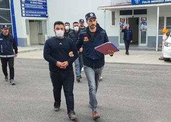 Göçmen kaçakçısı 3 şüpheli yakalandı